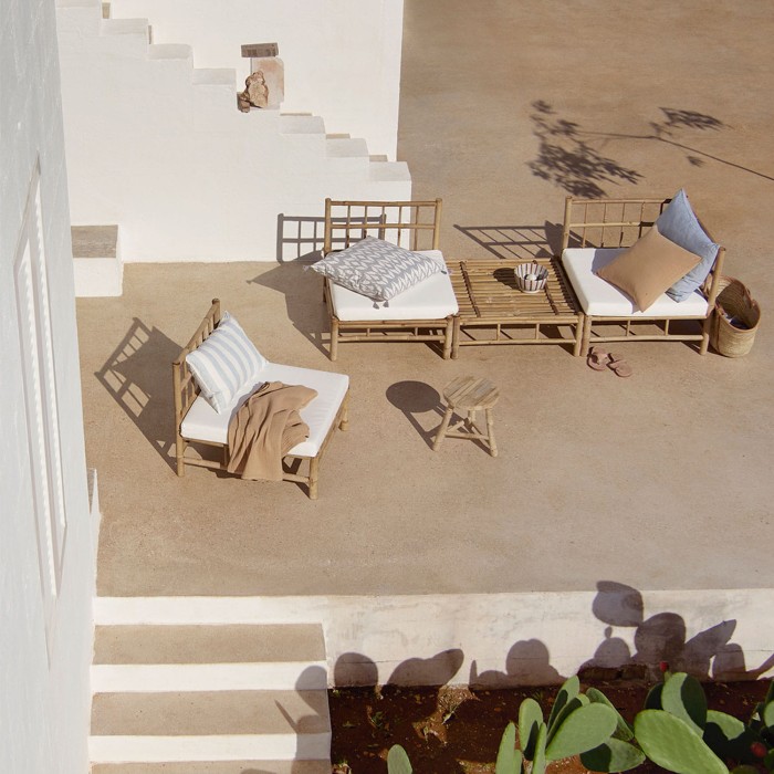 tinekhome_stay-bammodule-corner-white-table-.jpg