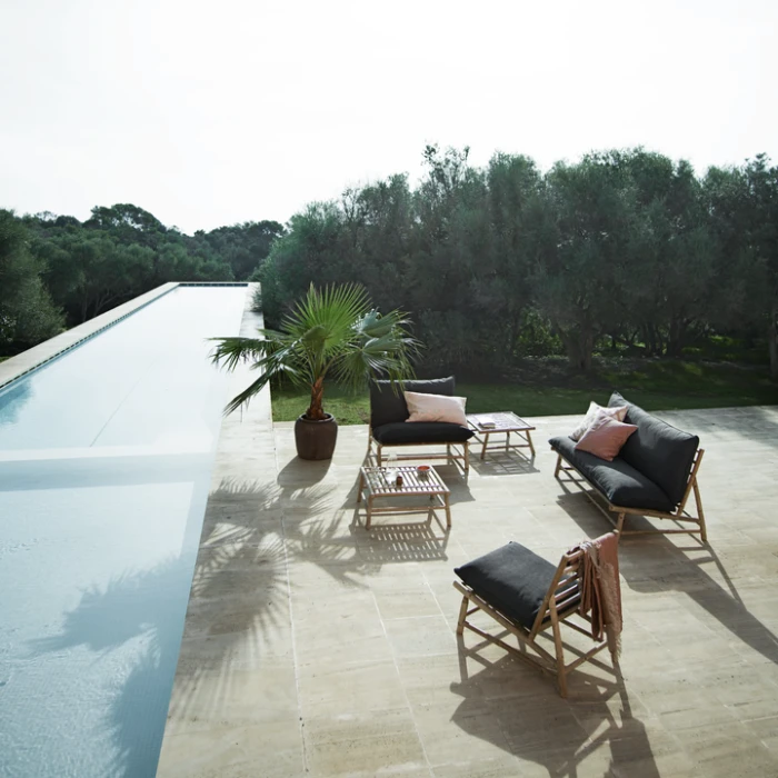 bamslow_bamslowcouch_bamslowtable.webp