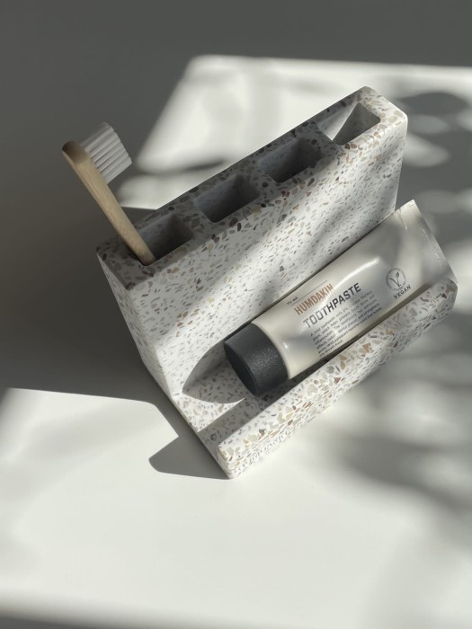 HUMDAKIN SKU592 TERRAZZO TOILETRY ESSENTIALS DISPLAY SKU390 TOOTHPASTE SKU398 TOOTHBRUSH.jpeg