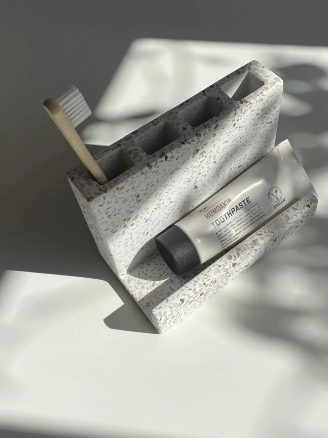 HUMDAKIN SKU592 TERRAZZO TOILETRY ESSENTIALS DISPLAY SKU390 TOOTHPASTE SKU398 TOOTHBRUSH.jpeg