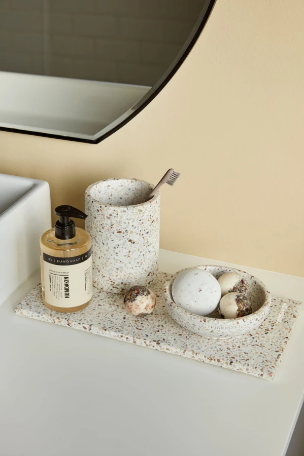 HUMDAKIN_SKU414_VENICETERRAZZOBOARD_SKU328_TERRAZZOVASE_SKU419_FIRENZETERRAZZOBOWL_SKU458_BATHBOMBS_SKU460_BATHCREAMER_SKU150_HANDSOAP.jpg