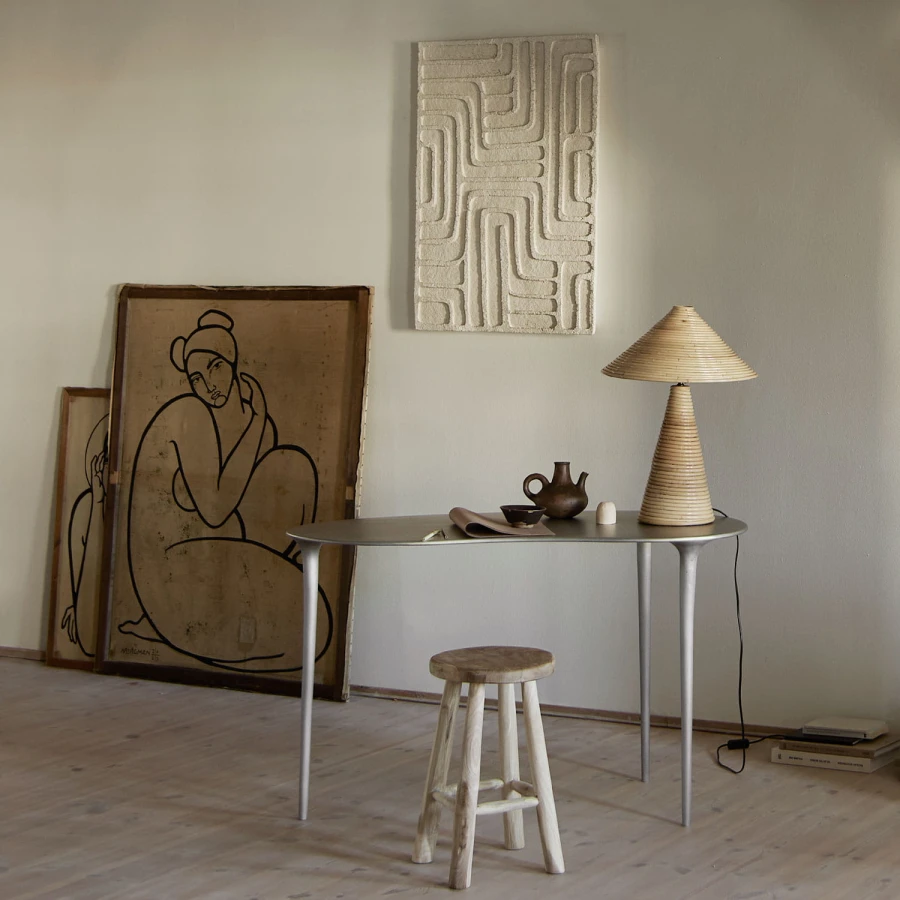 tinekhome_home_06_DUNEDESK_RAW_JATISTOOL-NATURE_MACHE100-CREAM.jpg