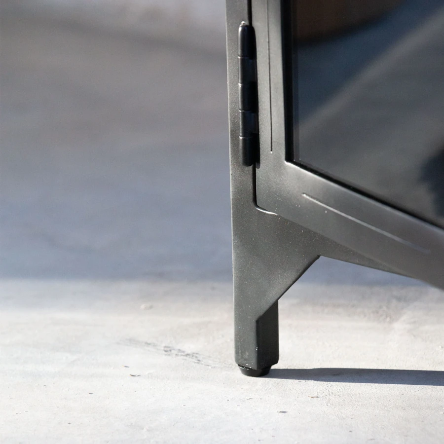metcabinet-legs.jpg