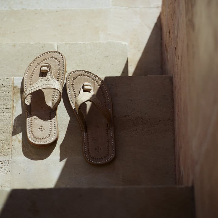 sandal.jpg__720x720_q85_crop_subsampling-2_upscale (1).jpg