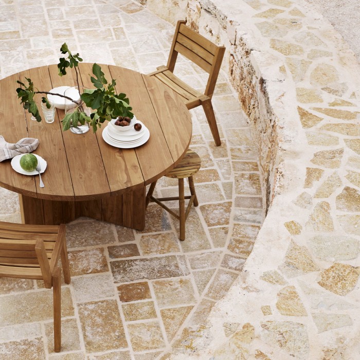 SOFT_TEAKTABLE140_TEAKCHAIRDINE.jpg