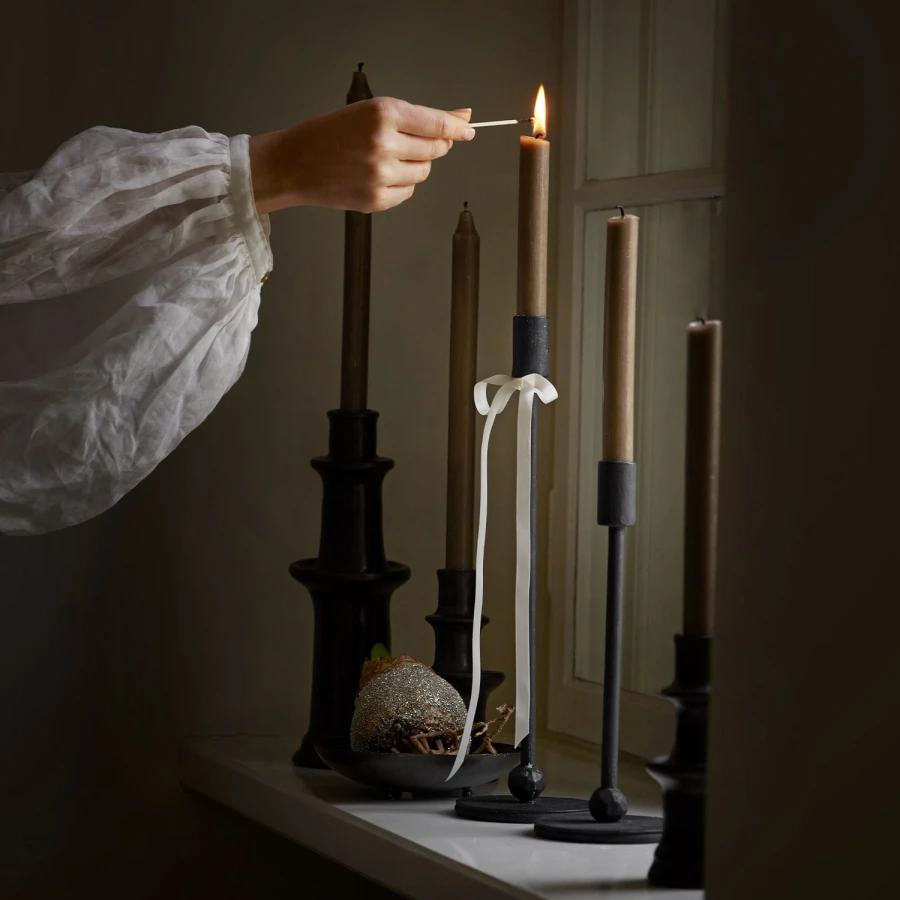RIBBON-SAT1-CREAM_TWISTTRAY_BALLCANDLESTICK-25_BALLCANDLESTICK-35_TADECANDLE-M-MOCCA_TADECANDLE-S-MOCCA_CANDLELIGHTS-HAZEL.jpg