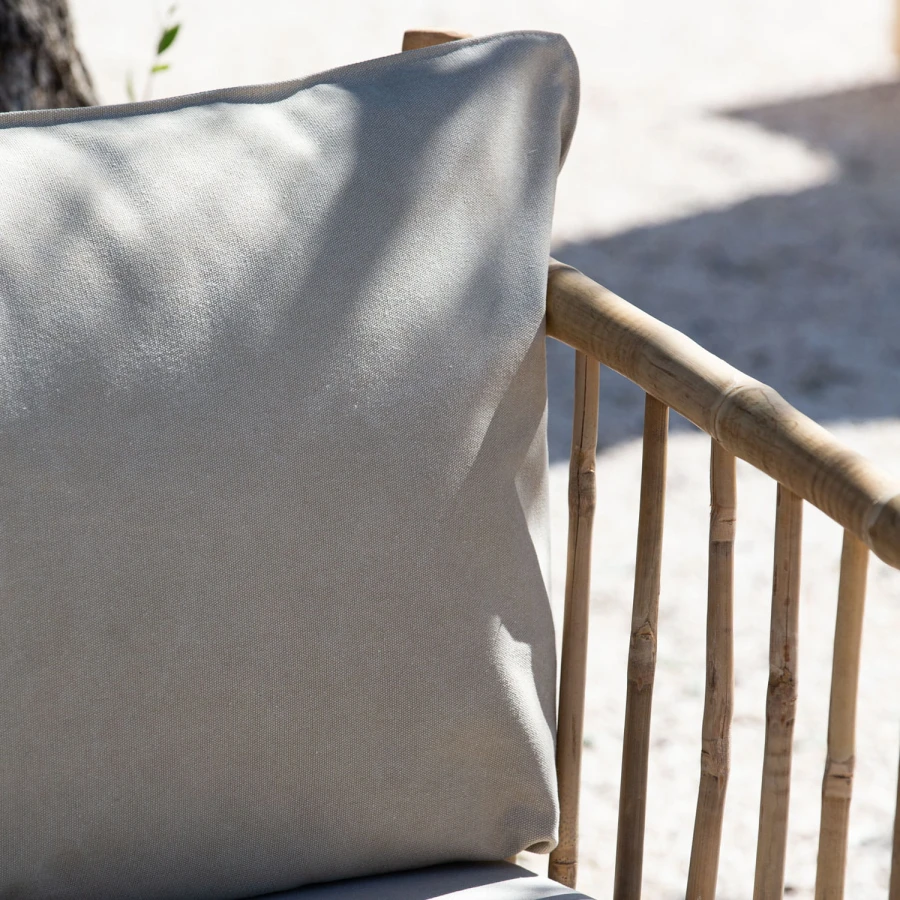 BAMNEWCHAIR-SAND-CLOSEUP.jpg