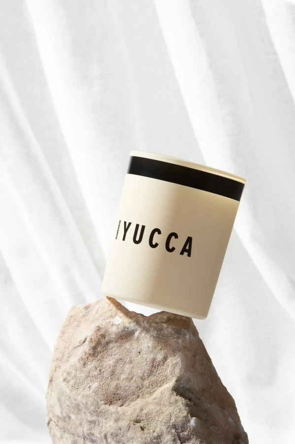 HUMDAKIN_SKU197_ScentedCandle_Yucca_a.jpg
