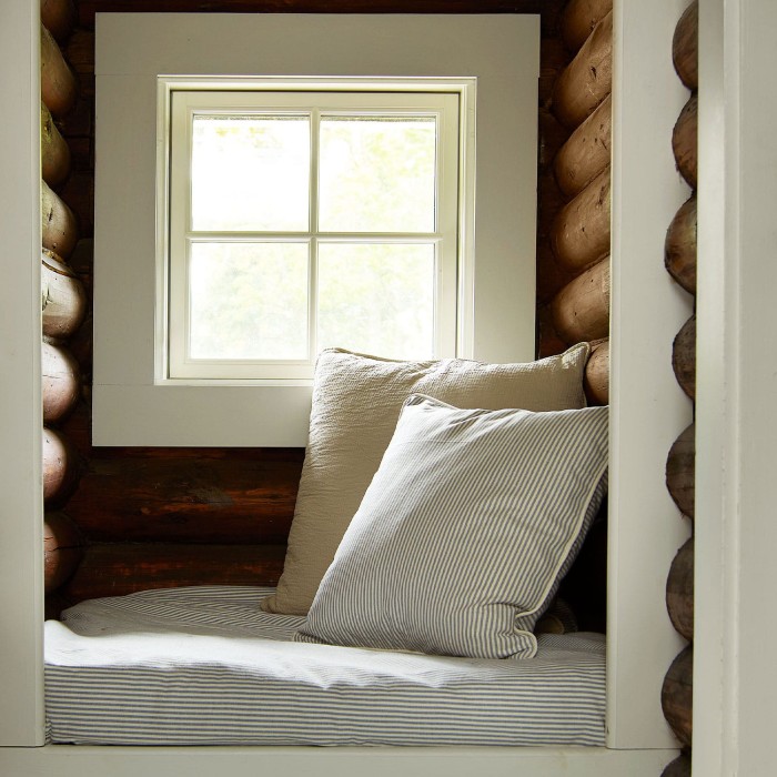 tinekhome_summer_Recoquilt-caramel_FINO60X60-SAND_RECO50X50-DENIM.jpg