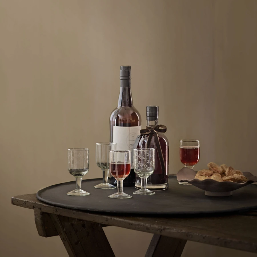 tinekhome_wintergallery_EARTHTRAY-CARAMEL_GLPORT-CARO_GLPORT-LINE_TRAYHANG-PHANTOM.jpg
