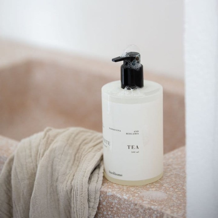 handsoap_whitetea.jpg__720x720_q85_crop_subsampling-2_upscale.jpg