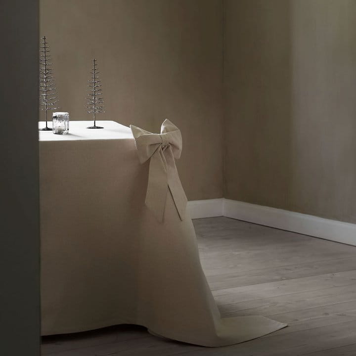 tinekhome_wintergallery_cheftablecloth-creame_bow-xmas-l-cream_dustpinetree-m.jpg__720x720_q85_crop_subsampling-2_upscale.jpg