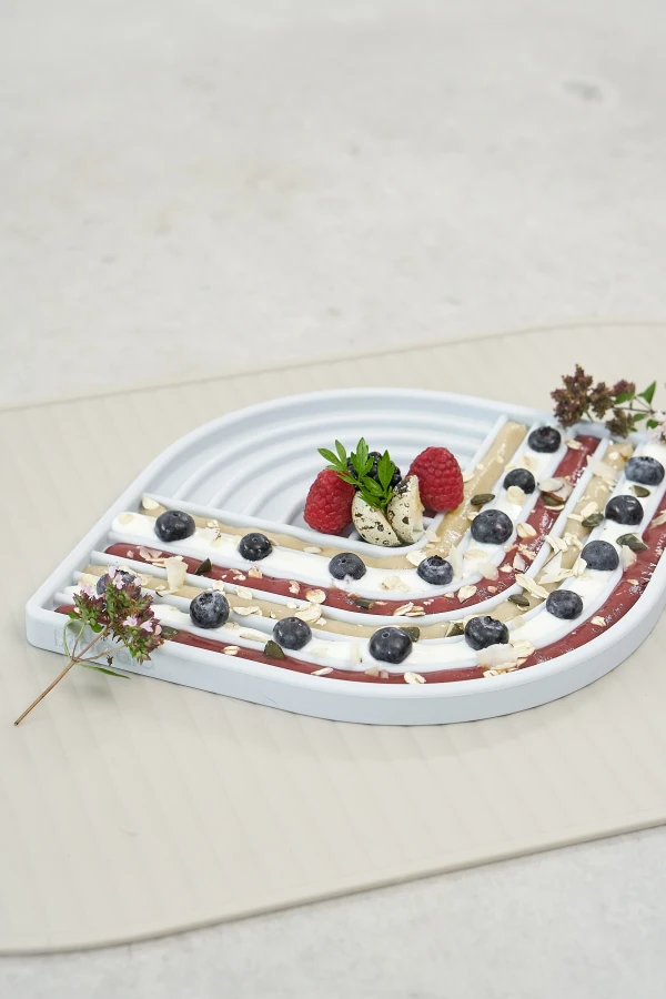 MC_C07-036-04_Merenda_Light-Sky_02_a1ec2e3b-464c-48b4-99af-fc1f9ea3ed82.webp