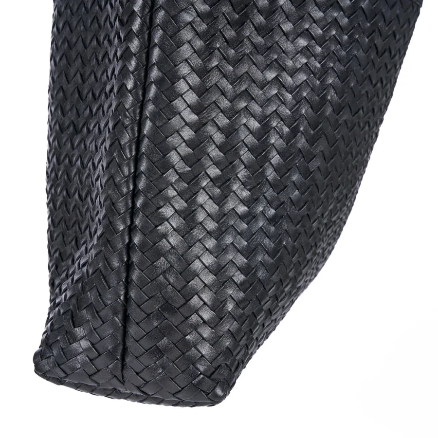0024333_the-execu-shopper-black.webp