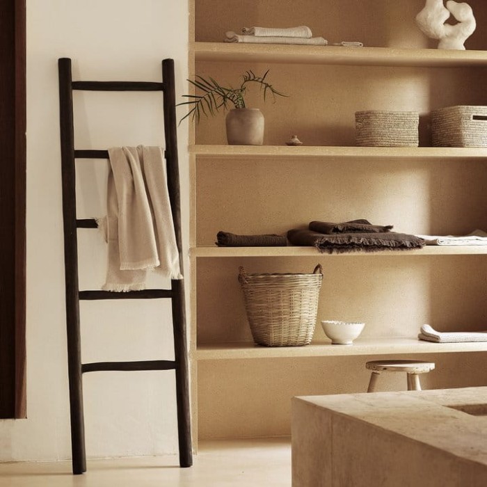 seen_jatiladder-moccaa_frilltowel100-sand_basmarket-m_date-basket2z.jpg__720x720_q85_crop_subsampling-2_upscale.jpg