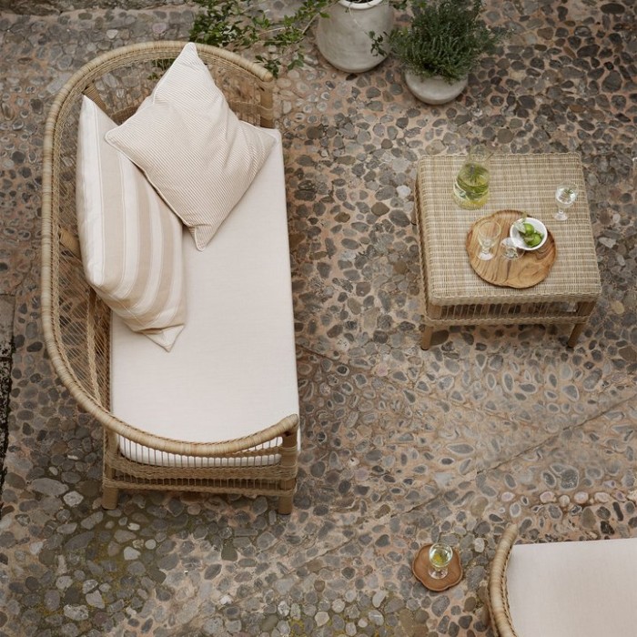 seen_comocouch_comotable55_mega50x75-straw_reco50x50-straw-.jpg__720x720_q85_crop_subsampling-2_upscale.jpg