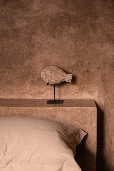 4-the-fish-stone-on-stand-s.jpg