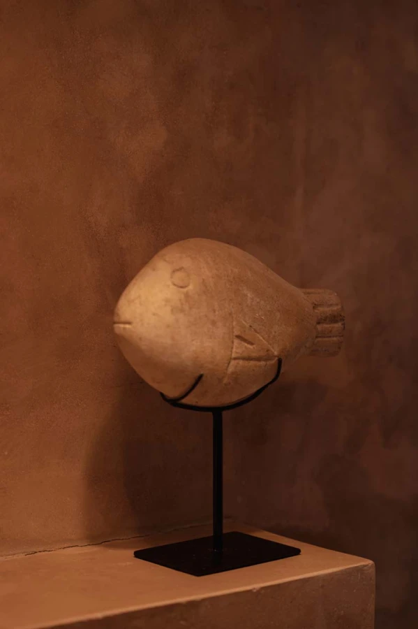 6-the-fish-stone-on-stand-s.jpg