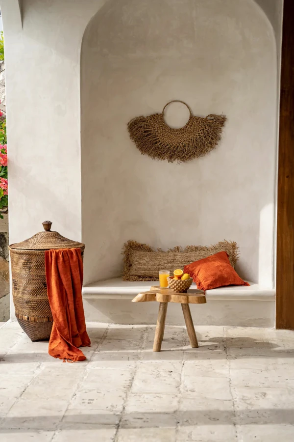 8-the-colonial-laundry-basket-natural-brown-xl.jpg